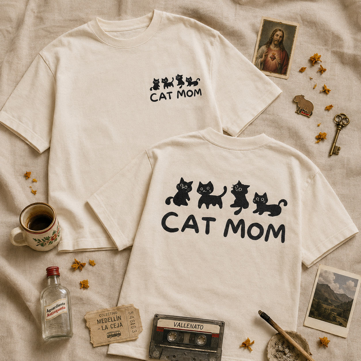 Camiseta MALA MAÑA Cat Mom — cuatro gatitos negros en línea